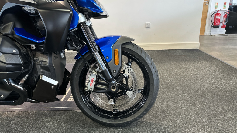 BMW R1300 R SE (25MY)